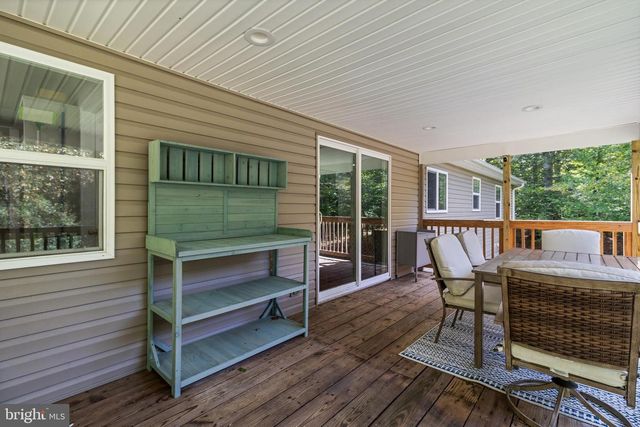 6945 ROSE LN, La Plata, MD 20646