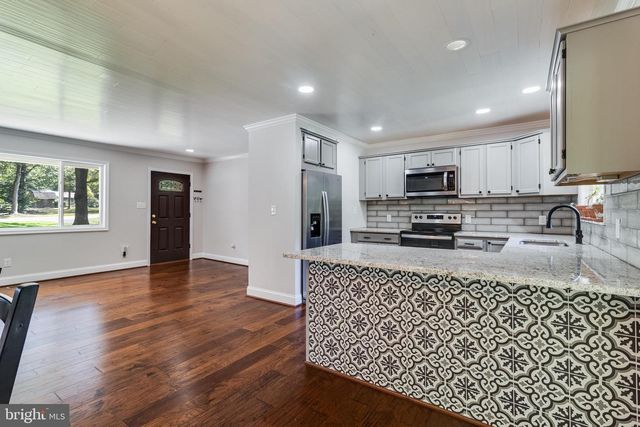 6945 ROSE LN, La Plata, MD 20646