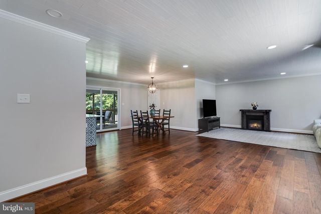 6945 ROSE LN, La Plata, MD 20646