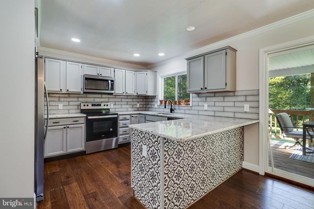 6945 ROSE LN, La Plata, MD 20646