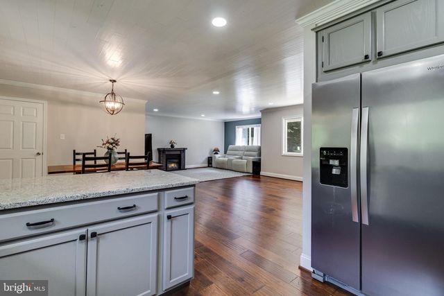 6945 ROSE LN, La Plata, MD 20646