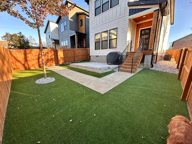 2413B Booker St, Nashville, TN 37208