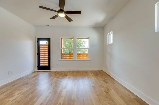 2413B Booker St, Nashville, TN 37208