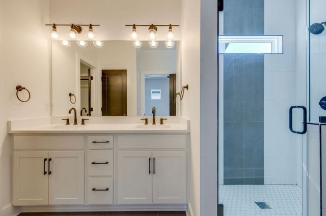 2413B Booker St, Nashville, TN 37208