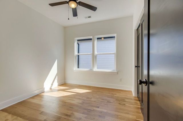 2413B Booker St, Nashville, TN 37208