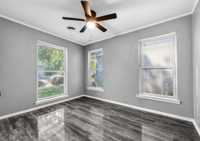 341 Emma Street, Fort Worth, TX 76111