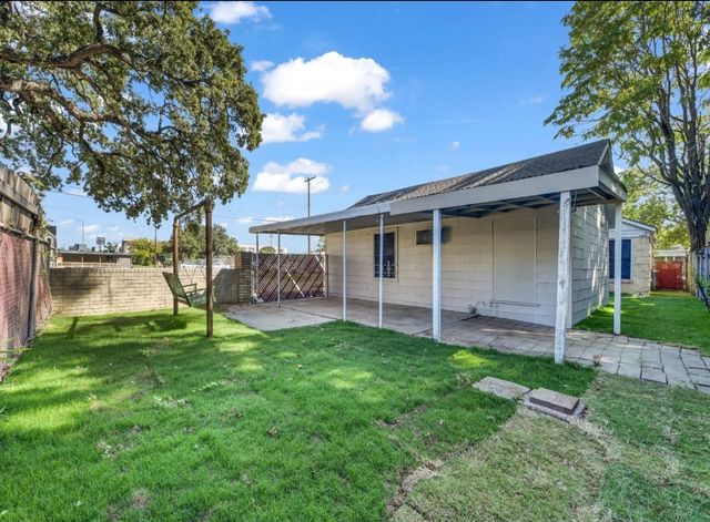 341 Emma Street, Fort Worth, TX 76111