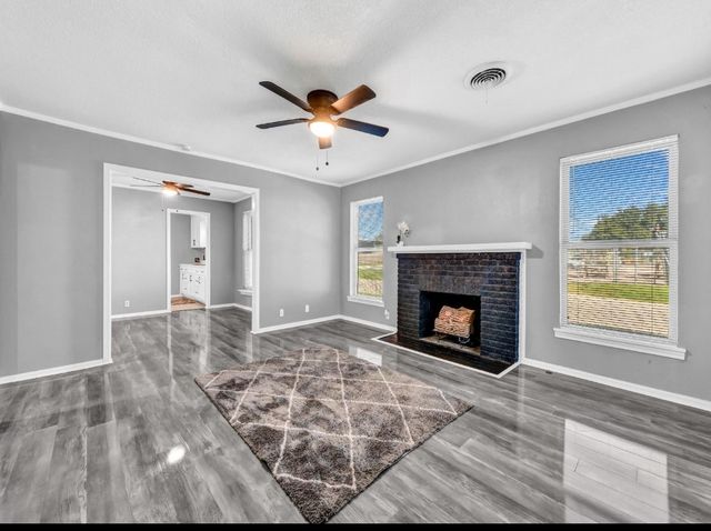 341 Emma Street, Fort Worth, TX 76111
