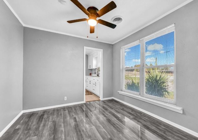 341 Emma Street, Fort Worth, TX 76111