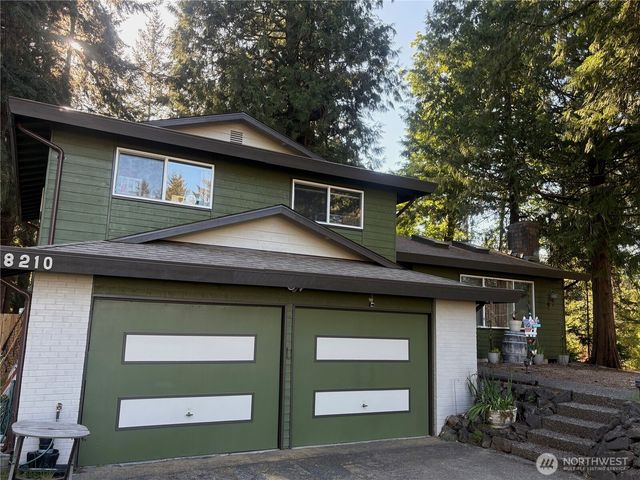 8210 University Point Circle NE, Bremerton, WA 98311