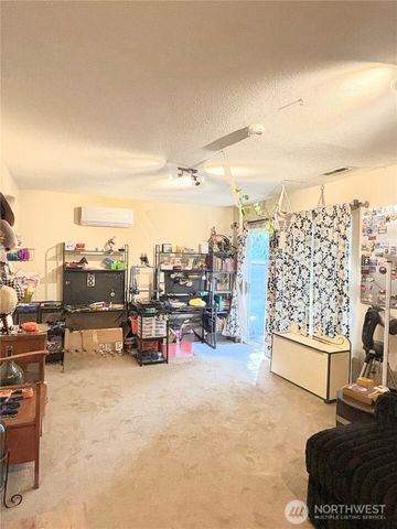 8210 University Point Circle NE, Bremerton, WA 98311