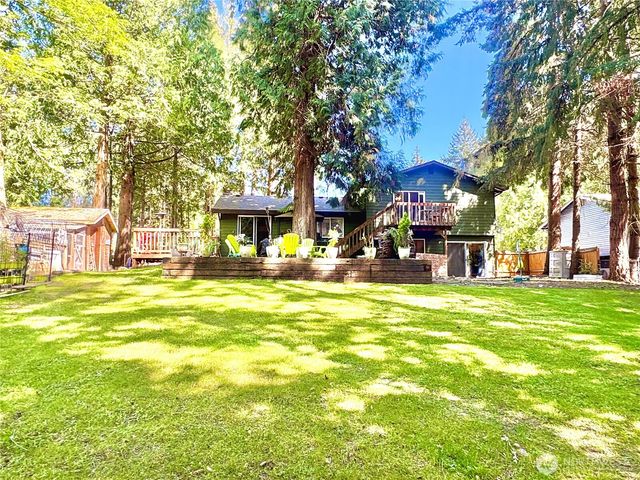 8210 University Point Circle NE, Bremerton, WA 98311