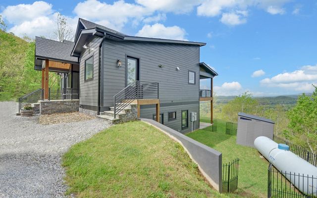 433 Hawkeye Trail, Marble, NC 28905