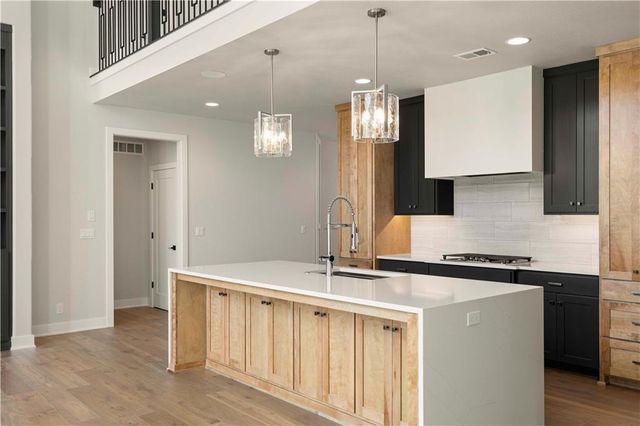 511 Turnbridge Drive, Raymore, MO 64083