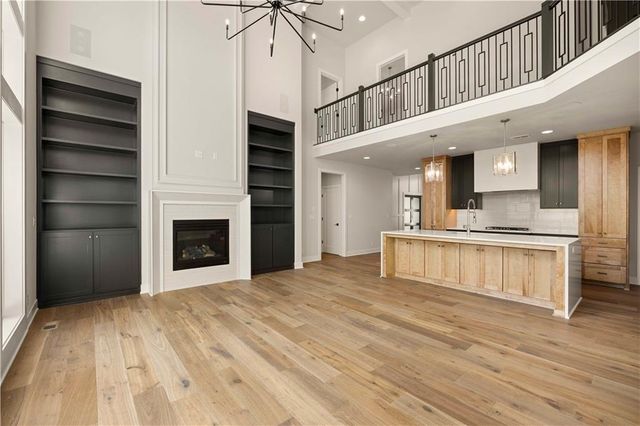 511 Turnbridge Drive, Raymore, MO 64083