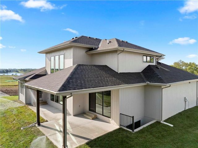 511 Turnbridge Drive, Raymore, MO 64083