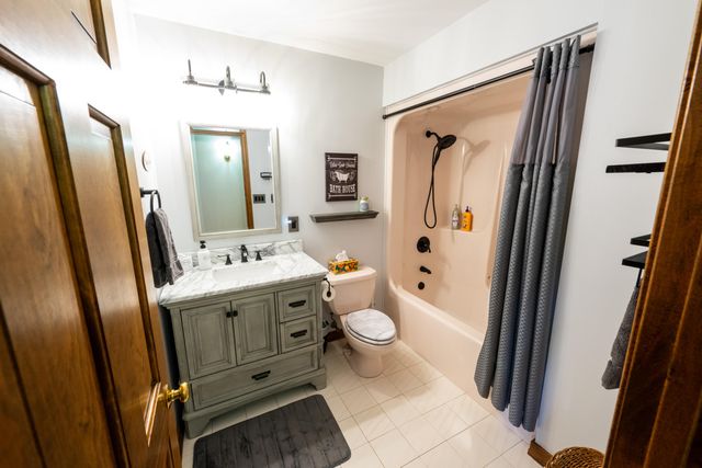 9917 E Bend Road, Burlington, KY 41005