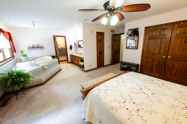 9917 E Bend Road, Burlington, KY 41005