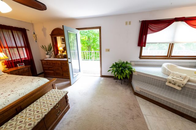 9917 E Bend Road, Burlington, KY 41005