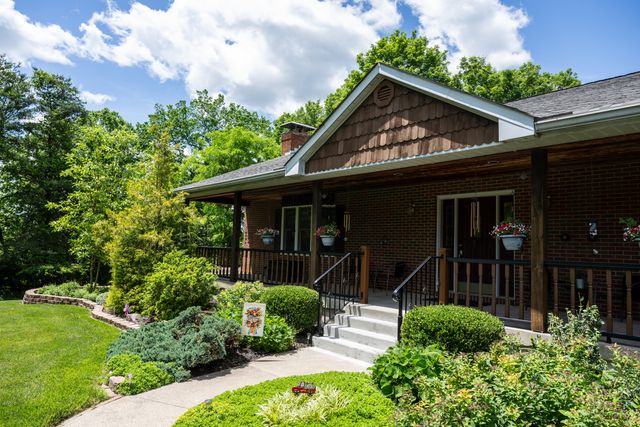 9917 E Bend Road, Burlington, KY 41005