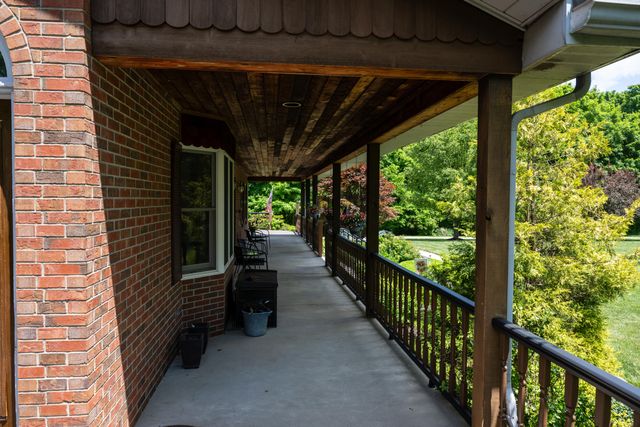 9917 E Bend Road, Burlington, KY 41005