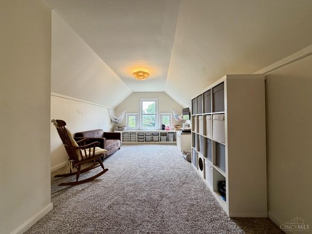 316 Pendery Avenue, Wyoming, OH 45215
