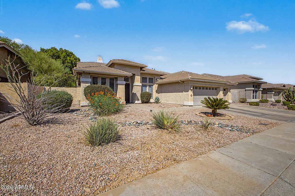 6528 W VIA MONTOYA Drive, Glendale, AZ 85310 — photo 2