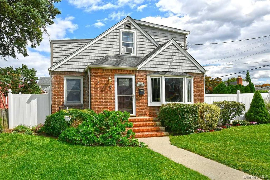 102 Roxbury Road, Franklin Square, NY 11010 — exterior