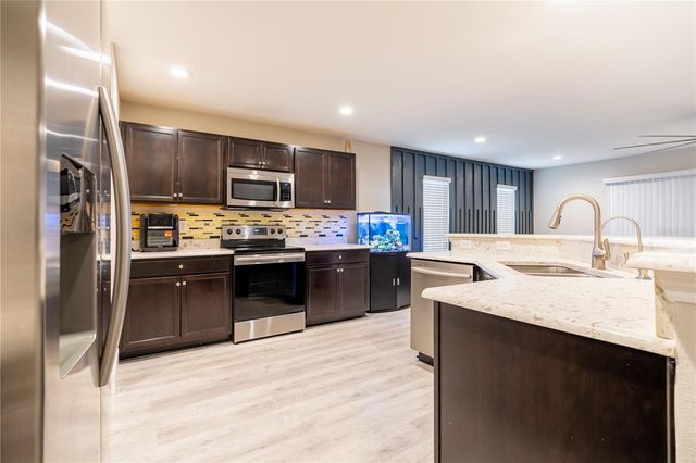 2942 FIELDWOOD CIRCLE, St Cloud, FL 34772
