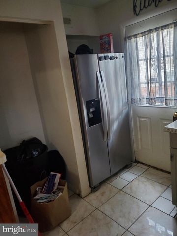 6233 ADDISON RD, Capitol Heights, MD 20743