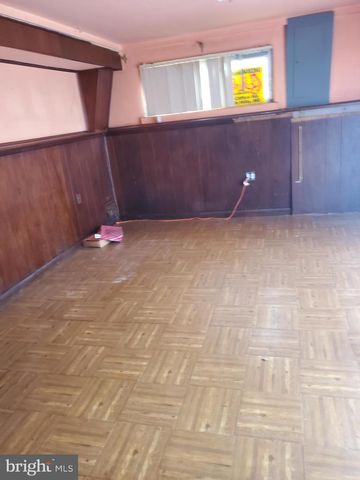 6233 ADDISON RD, Capitol Heights, MD 20743