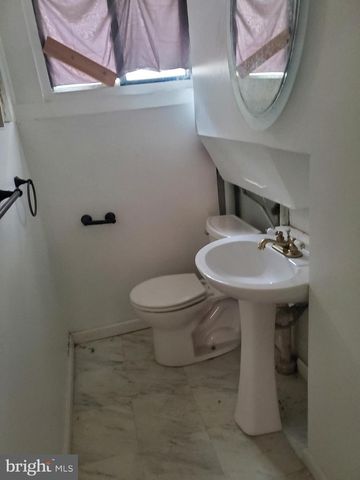 6233 ADDISON RD, Capitol Heights, MD 20743