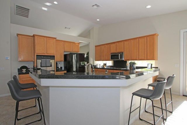 102 Clearwater Way, Rancho Mirage, CA 92270