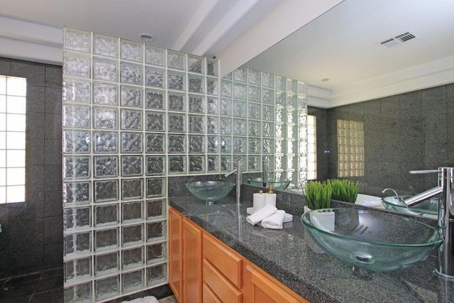 102 Clearwater Way, Rancho Mirage, CA 92270