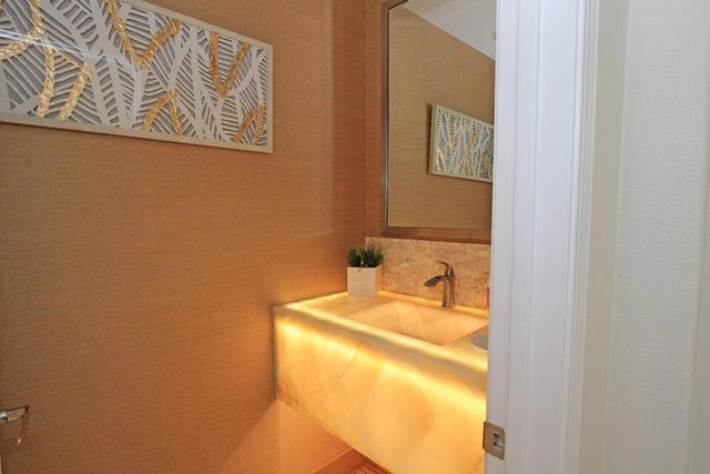 102 Clearwater Way, Rancho Mirage, CA 92270