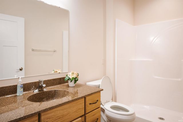 3211 W Bartlett Drive, New Haven, IN 46774