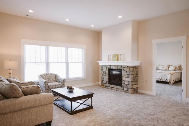 3211 W Bartlett Drive, New Haven, IN 46774