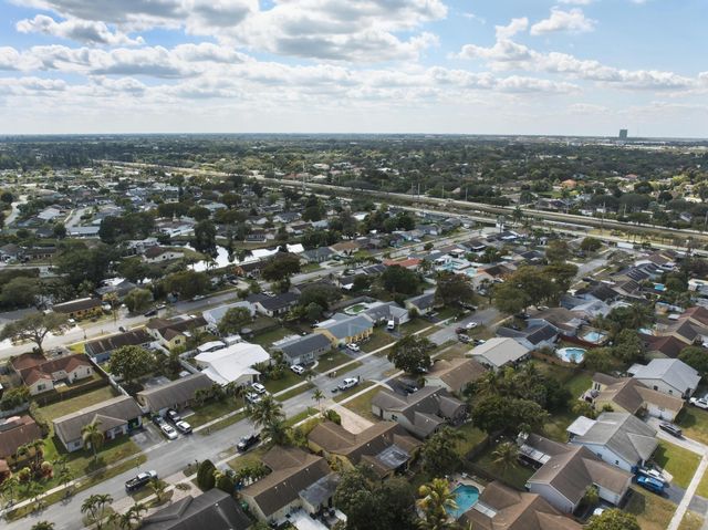 10955 NW 27th Street, Sunrise, FL 33322