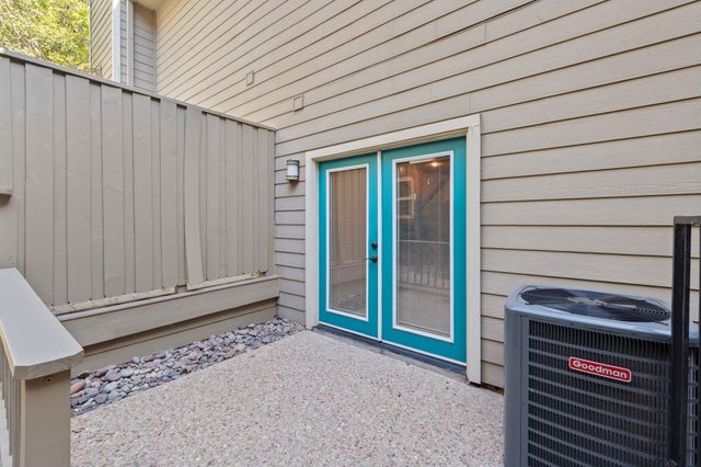 6700 Cooper LN 19, Austin, TX 78745