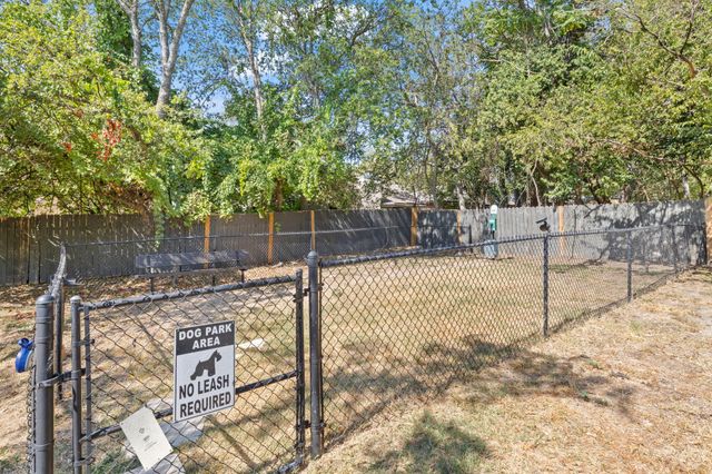6700 Cooper LN 19, Austin, TX 78745