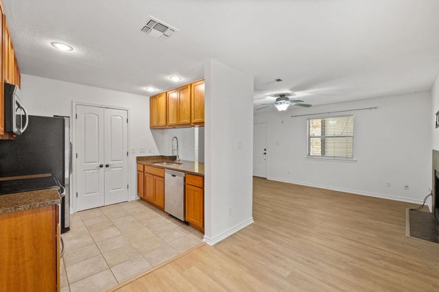 6700 Cooper LN 19, Austin, TX 78745