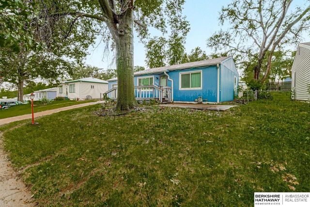 7402 S 76th Avenue, La Vista, NE 68128