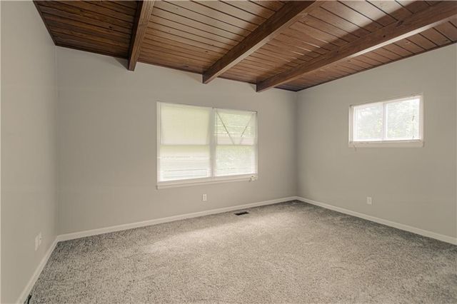 6401 Roswell Avenue, Kansas City, KS 66104