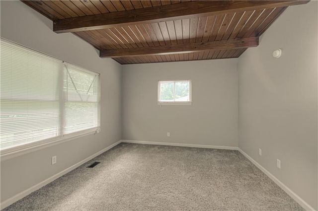 6401 Roswell Avenue, Kansas City, KS 66104