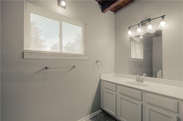 6401 Roswell Avenue, Kansas City, KS 66104