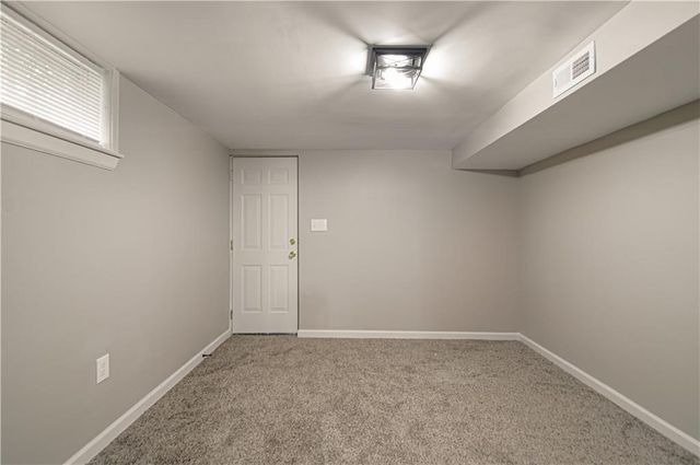 6401 Roswell Avenue, Kansas City, KS 66104