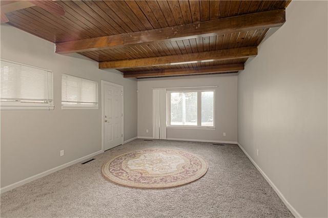 6401 Roswell Avenue, Kansas City, KS 66104