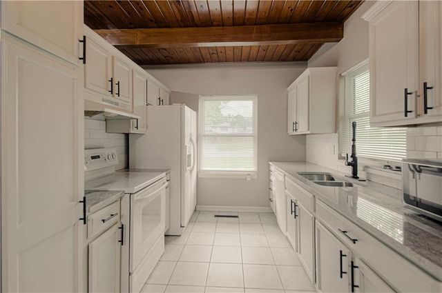 6401 Roswell Avenue, Kansas City, KS 66104