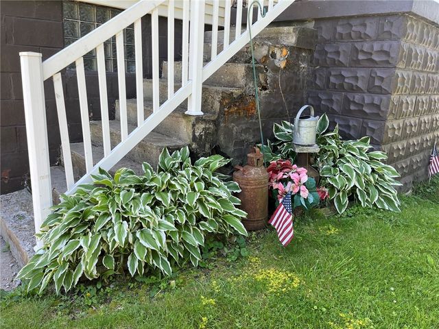 162 Front Street, Hempfield Twp, PA 15635