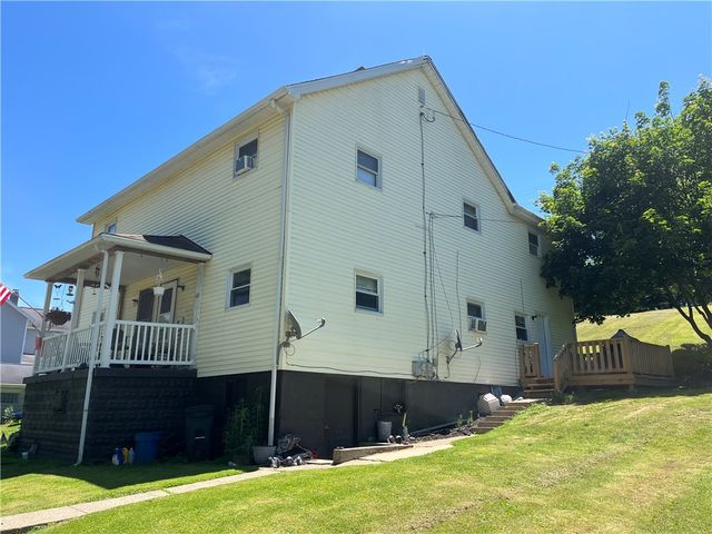 162 Front Street, Hempfield Twp, PA 15635